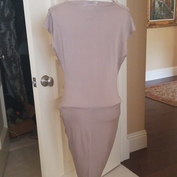 Dress - Picture 7 of 7